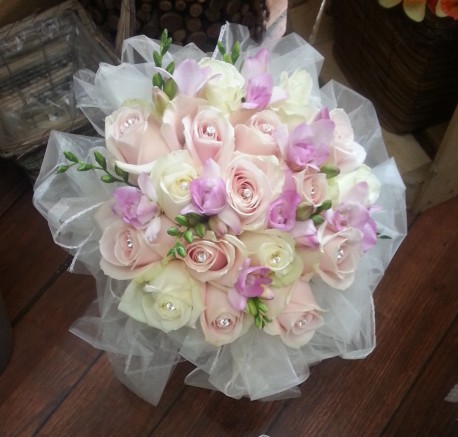 sweet avanlanche bridal bouquet