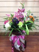 Prestige floral box of seasonal flowers